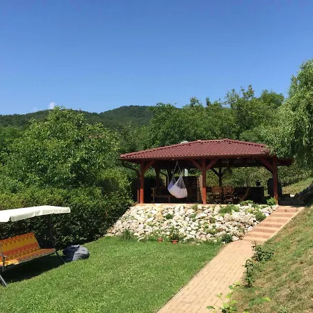Lodge Chill In *